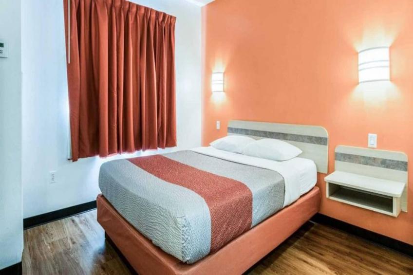 1 queen bed  mobility accessible tub nsmk - foto 20