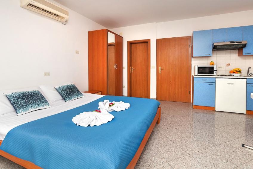 Splendid Beachfront Medveja Apartments - Studio with Balcony and Sea View 2 - foto 2