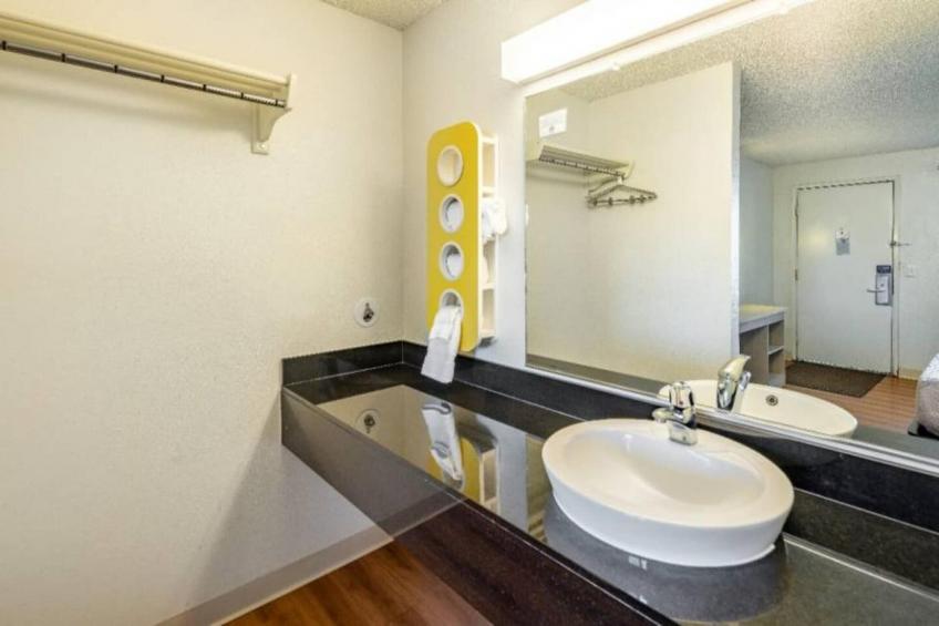 2 Queen Beds ADA/RI Shower/Non-Smoking - foto 28