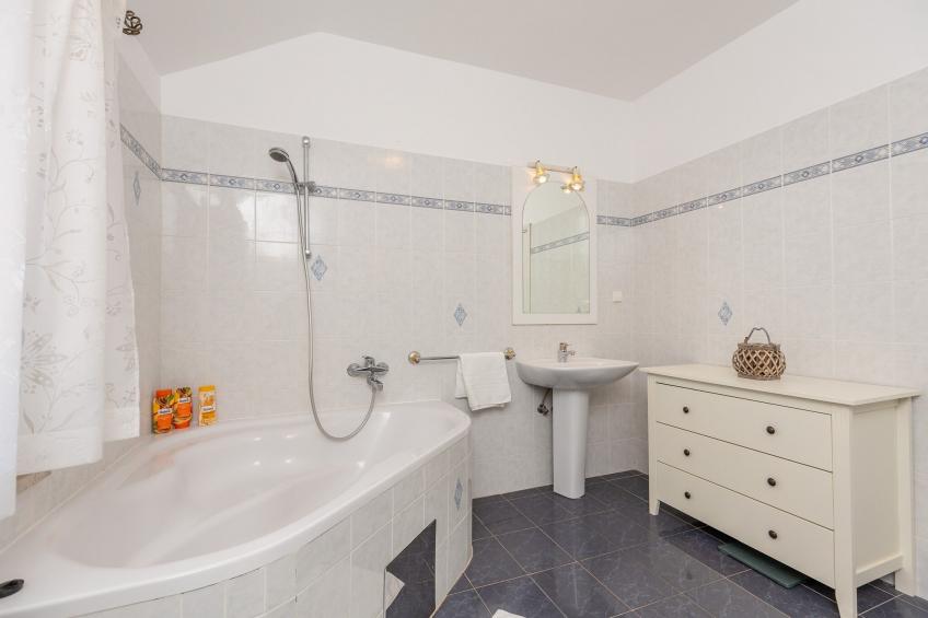 Holiday Home Trojković- Four Bedroom Holiday Home with Terrace and Swimming Pool - foto 15