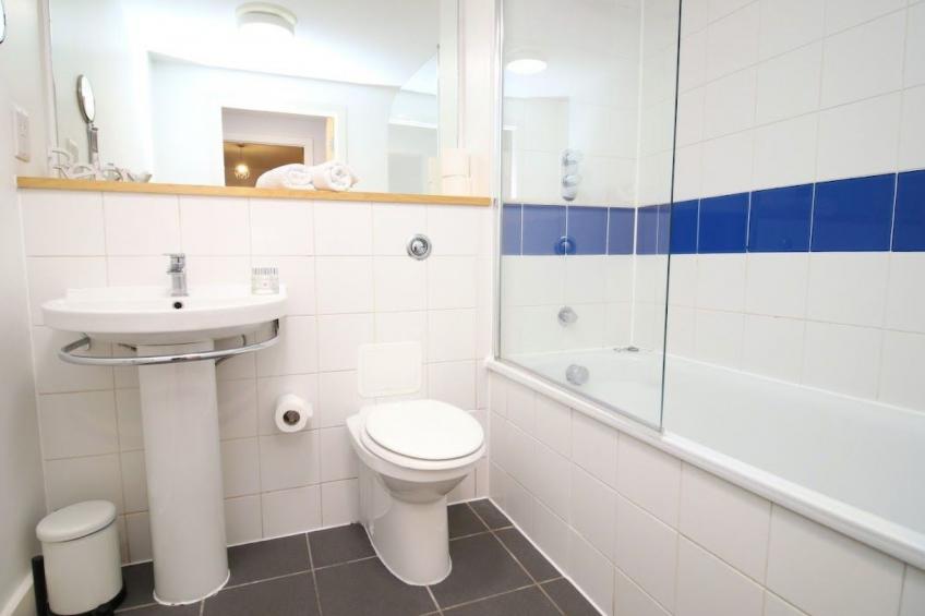 Zentrale Wohnung Bristol, 2 Betten, Balkon, Wi-Fi - foto 5