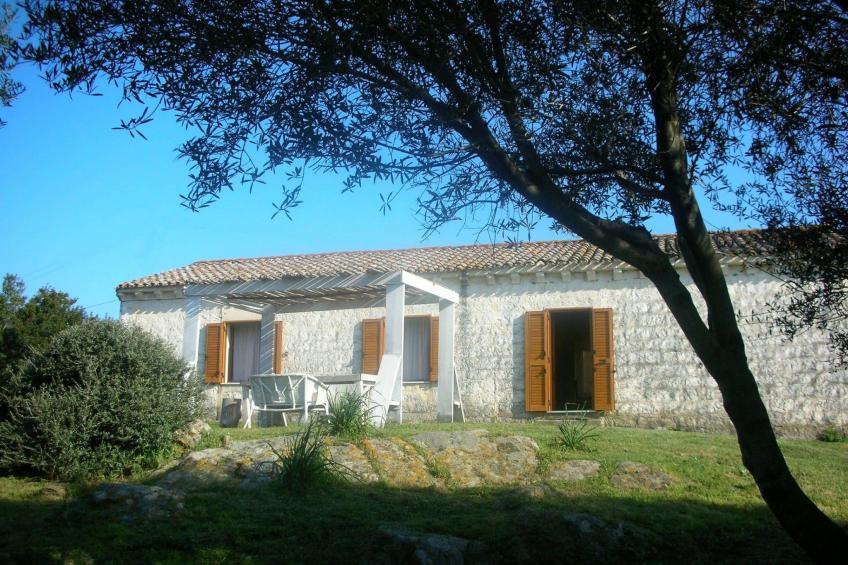 Stazzo mit Garten in Luogosanto - foto 2