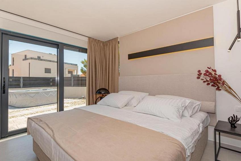 Luxury Contemporary Villa in Vodice with Pool, Sauna and Hot Tub - Four Bedroom Villa with pool - foto 16