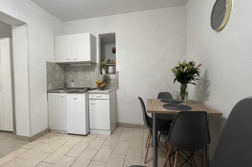 Apartmani Vela Makarska - Studio With Garden View - foto 17