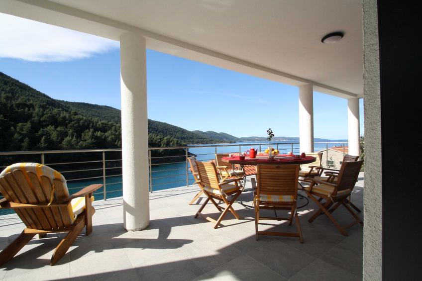 Beachfront Luxury Villa with Private Pool and Stunning Sea Views - foto 29