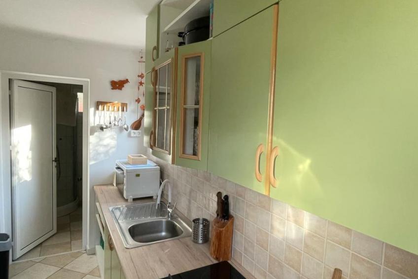 Gemütliches Ferienhaus in Pinezići mit großer Terrasse - foto 8