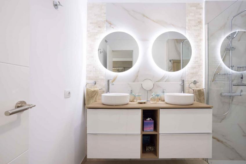Vakantiewoning Nieuw luxe appartement met frontaal zeezicht, WIFI, zwembad, garage - BF-F9GDY - foto 18