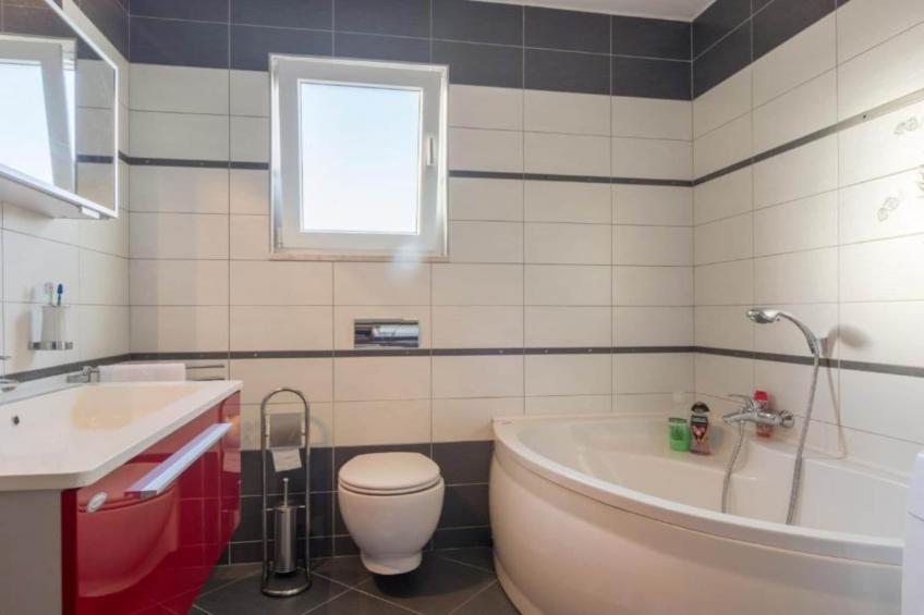 Holiday House BALEN with Swimming Pool - Six Bedroom Holiday House With Pool - foto 19