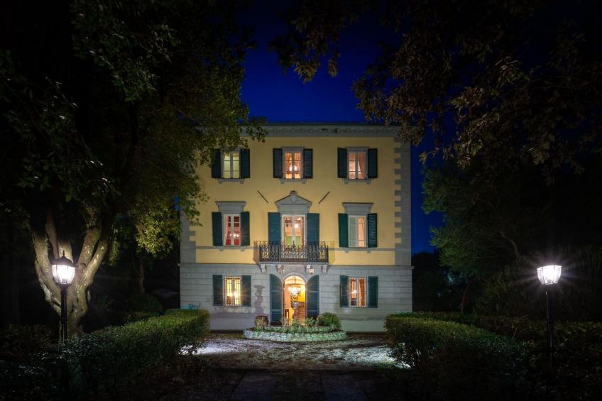 Villa mit Garten und privatem Pool - foto 45