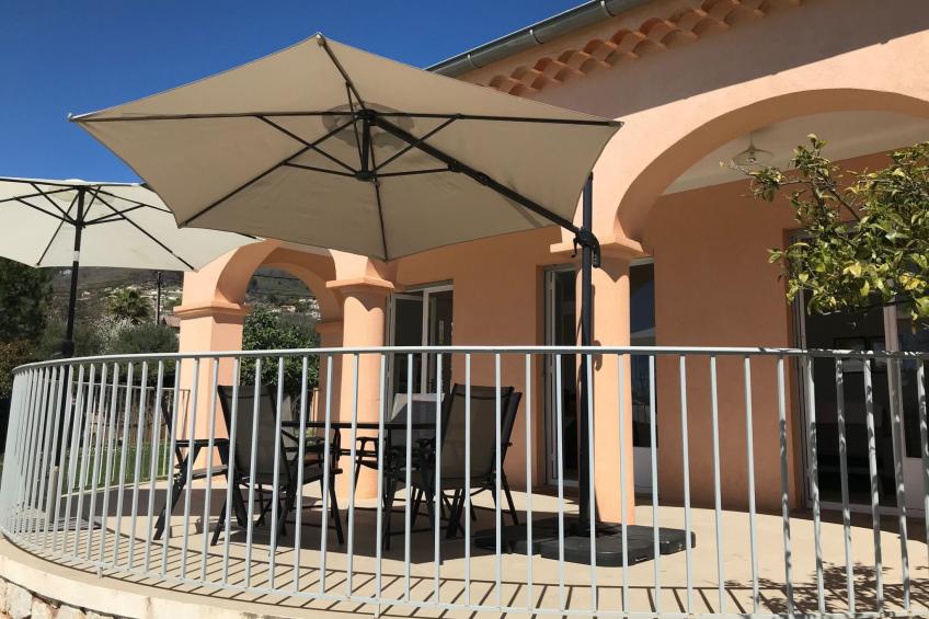 Geräumige und elegante Villa mit großem Garten, Swimmingpool und 3 Schlafzimmer - foto 6