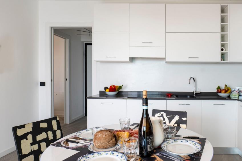 Lights on the Lake Zweizimmerwohnung mit Terrasse und Pool - foto 11