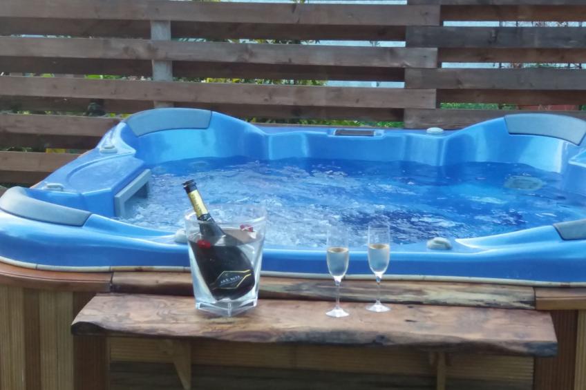 Schönes Ferienhaus mit Whirlpool - foto 11