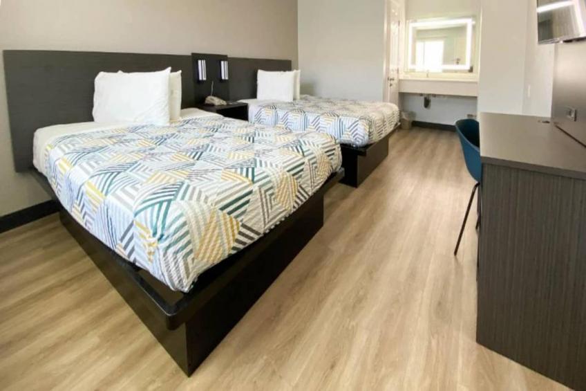 2 Queen Beds  Mini Fridge - foto 9
