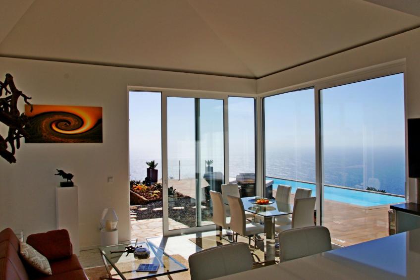 Moderne Architekten-Villa mit Infinity-Pool und Meerblick - foto 20