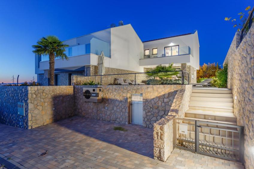 Villa "Maria" mit Garten, Grill und Terrasse - foto 2