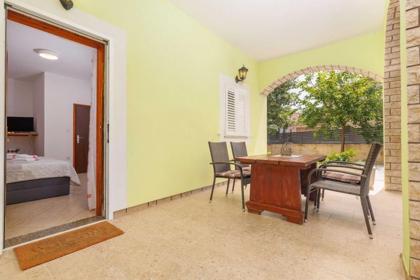 Wonderful Krk Island Stay: Shared Pool, Grill Patio, and Nearby Beaches - Studio Apartment - foto 10