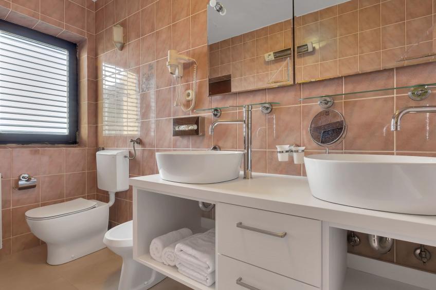 Tolle Wohnung in Drašnice mit Schönem Garten - foto 12