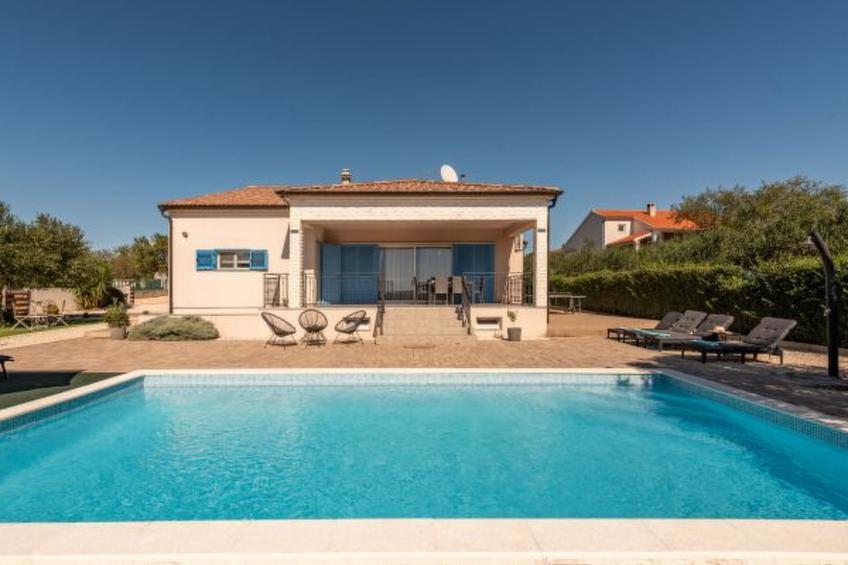 Casa Kamber with pool