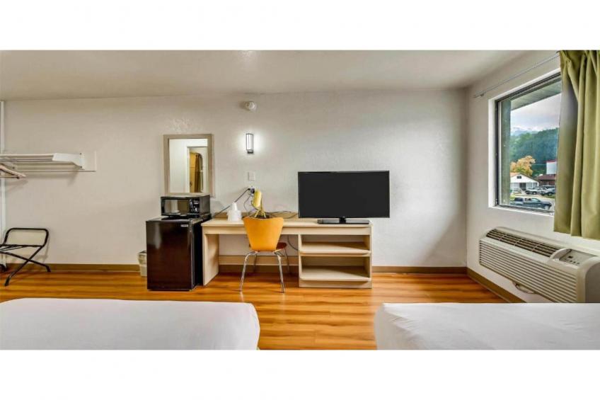 2 Full Beds  Non-Smoking Micfridge - foto 5