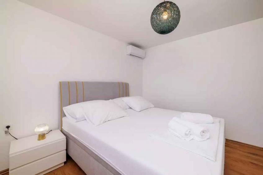 Vakantiehuis met zwembad en airconditioning - BF-R2KXB - foto 62