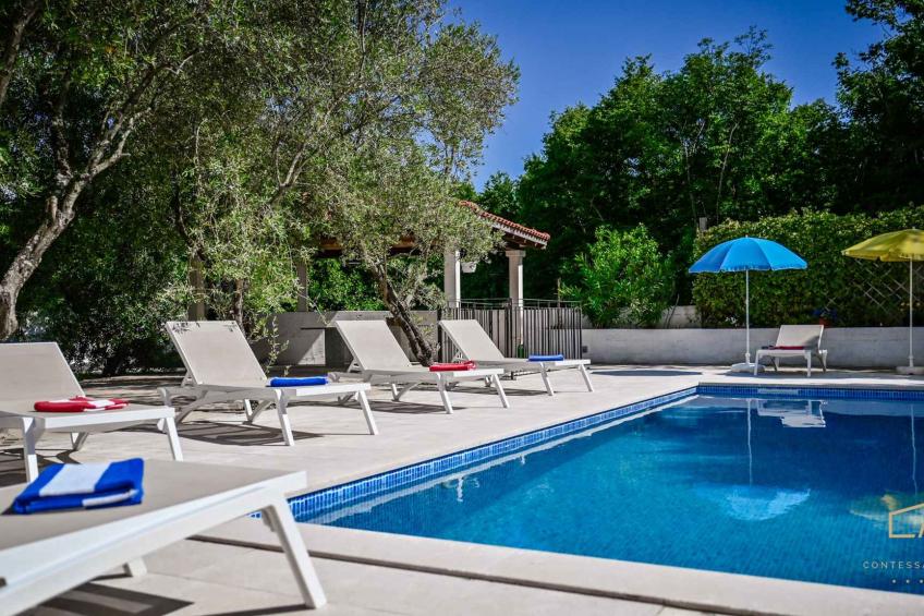 Vakantiehuis Gezinsvriendelijke Villa Maria met buitenzwembad en barbecue op Krk - BF-9P76G - foto 2