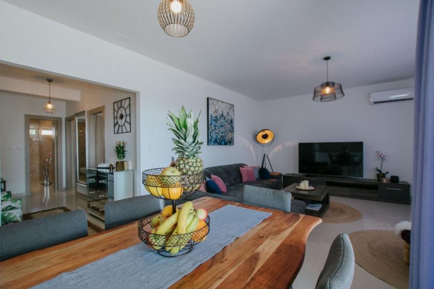 Scenic Sea View Apartment Trogir - Two Bedroom Apartment with Balcony and Sea View - foto 2