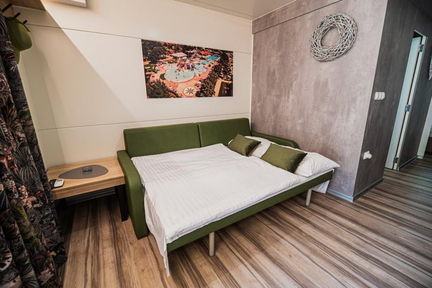 Lake Serenity Premium Mobile Homes with Thermal Riviera Tickets - Three Bedroom Mobile Home 15\/024 - foto 15