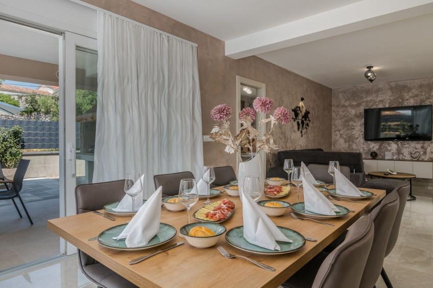 Luxuriöse Villa mit Salzwasserpool in einer ruhigen Gegend - foto 11