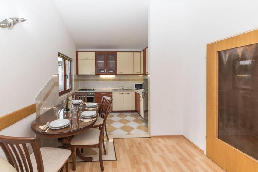 Relaxing Holiday Home with Pool, Fitness Area, and Entertainment Facilities - Six Bedroom Holiday Home - foto 13