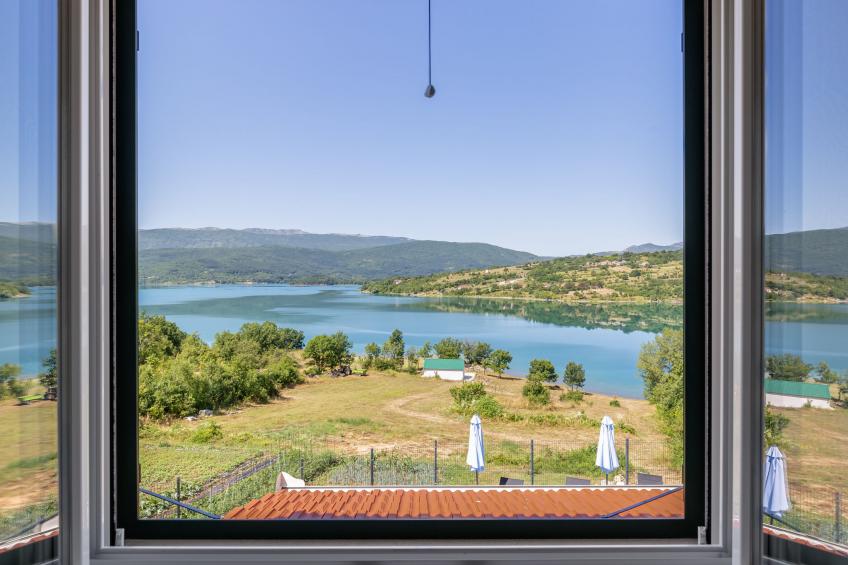 Escape on lake - foto 19