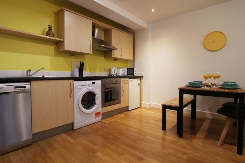 Zentrale Wohnung Bristol, 2 Betten, Balkon, Wi-Fi - foto 15