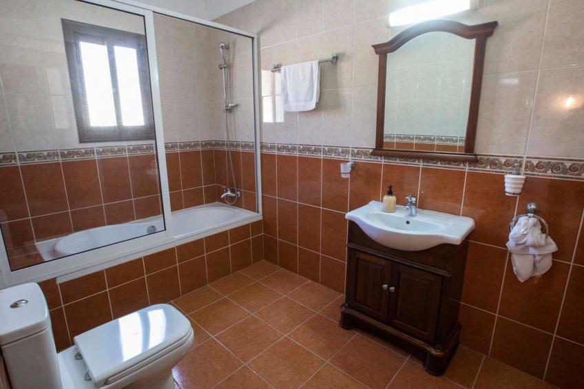 Villa mit Blick auf die Berge und Whirlpool - foto 35