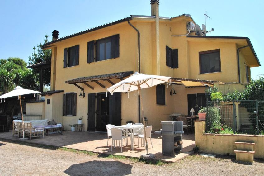 Angenehmes Haus in Itri mit überdachtem Innenhof - foto 6