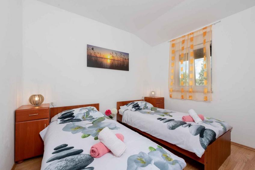 Vakantiehuis met airconditioning en zwembad - BF-69TRB - foto 14