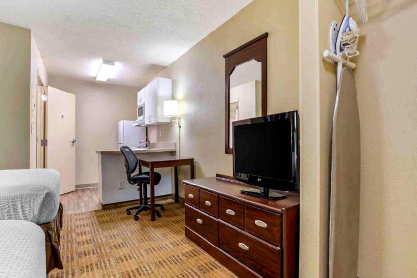 2 Full Beds | Non-Smoking, Kitchen - foto 15