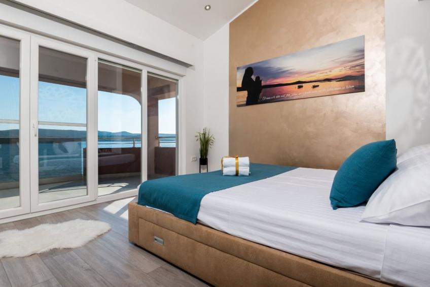 Wohnung in Turanj mit sicherem Parkplatz - foto 18