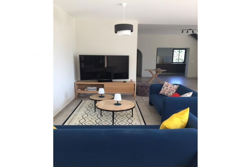 Belle maison avec piscine à débordement chauffée - foto 10