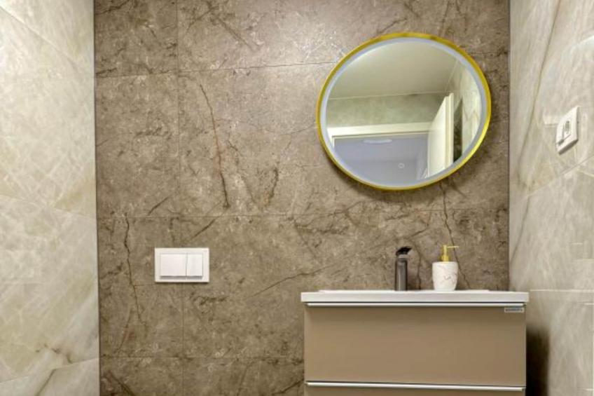 One-Bedroom Apartment With Terrace - foto 6