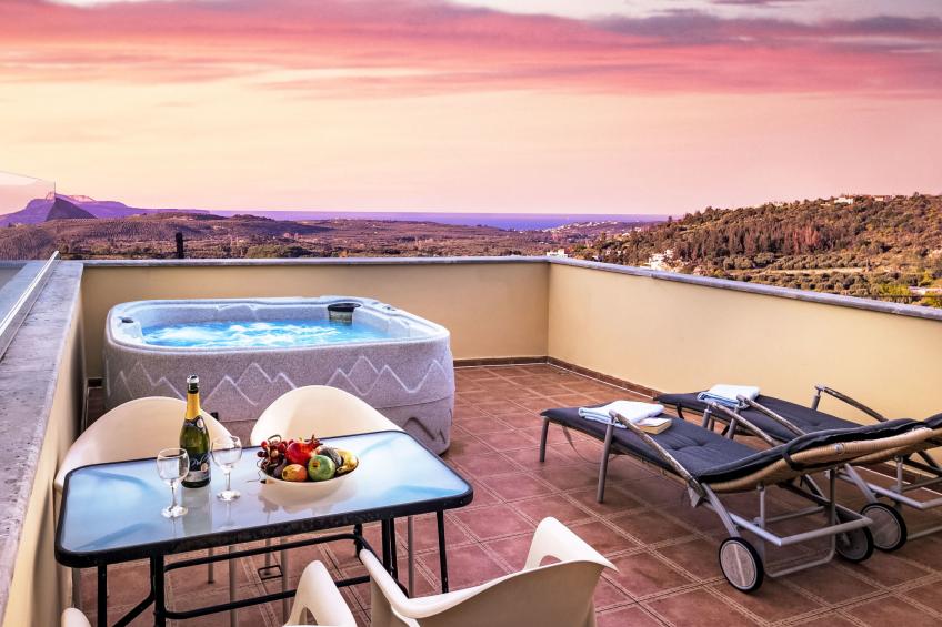 "Villa Erontas" mit Blick auf das Wasser