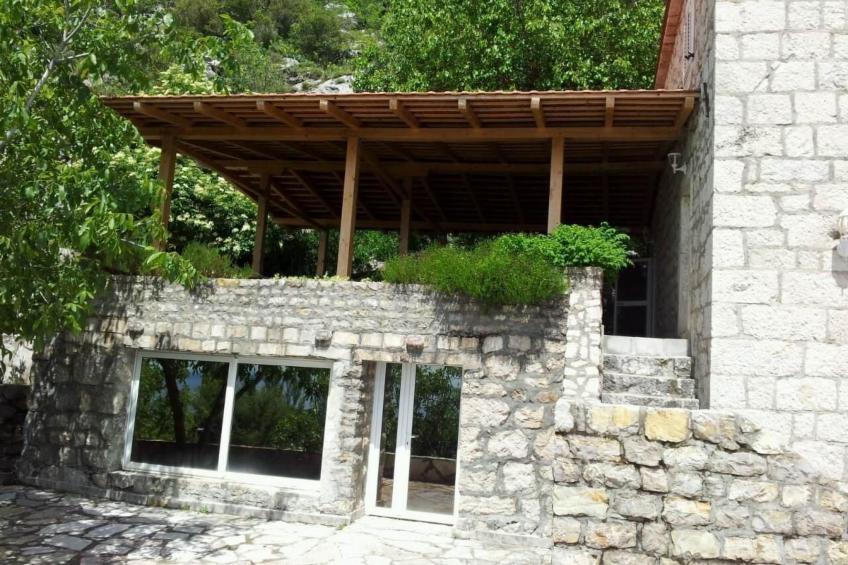 Ferienvilla mit Blick auf das Wasser - foto 8