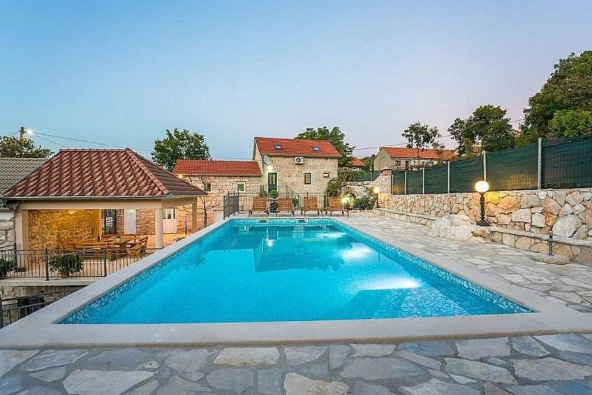 Villa Buljanovi Dvori