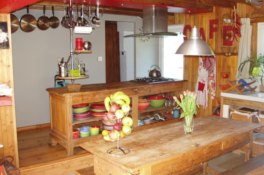 Großes Familienhaus mit schön angelegtem Garten - foto 2