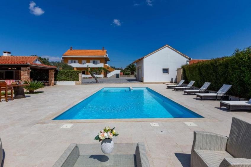 Peaceful Murvica Villa Pool, Garden, and Modern Comfort - Two Bedroom Holiday Home with Private Pool - foto 31