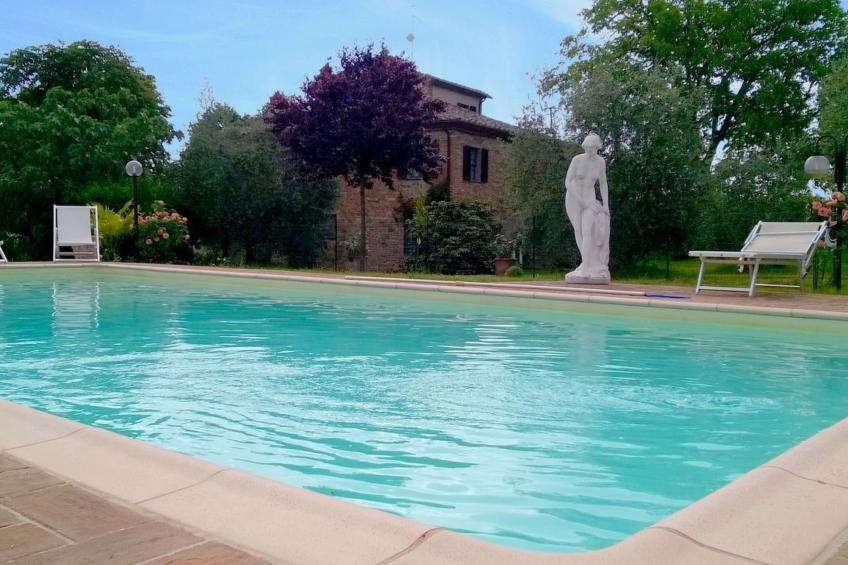 Haus in Marciano mit privatem Parkplatz