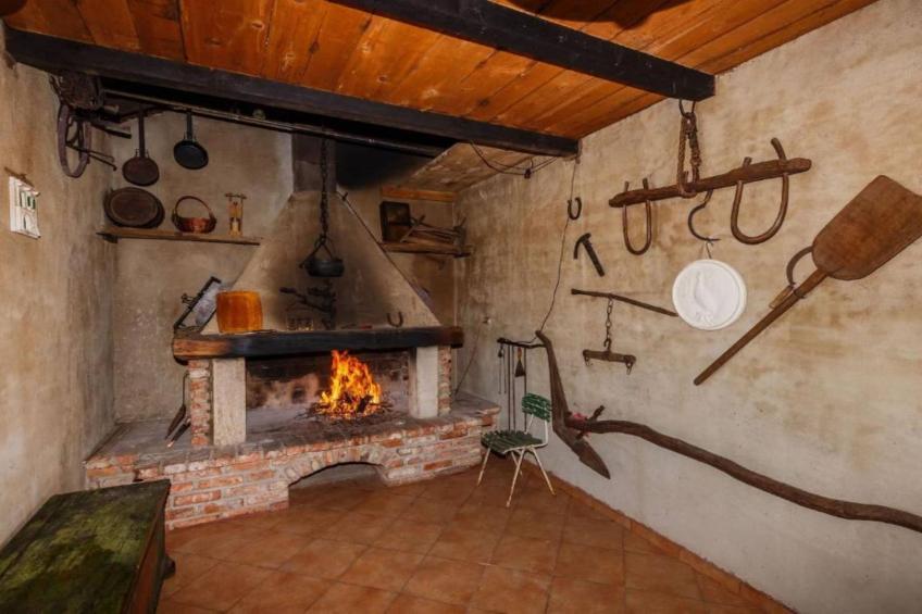 Tranquil Oasis Holiday Home Primorski Dolac with Pool - Three Bedroom Holiday Home with Pool - foto 14