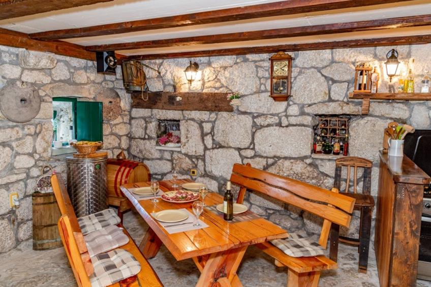 "Nikola" mit privatem Pool - foto 27