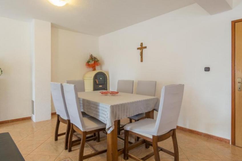 Holiday House BALEN with Swimming Pool - Six Bedroom Holiday House With Pool - foto 29