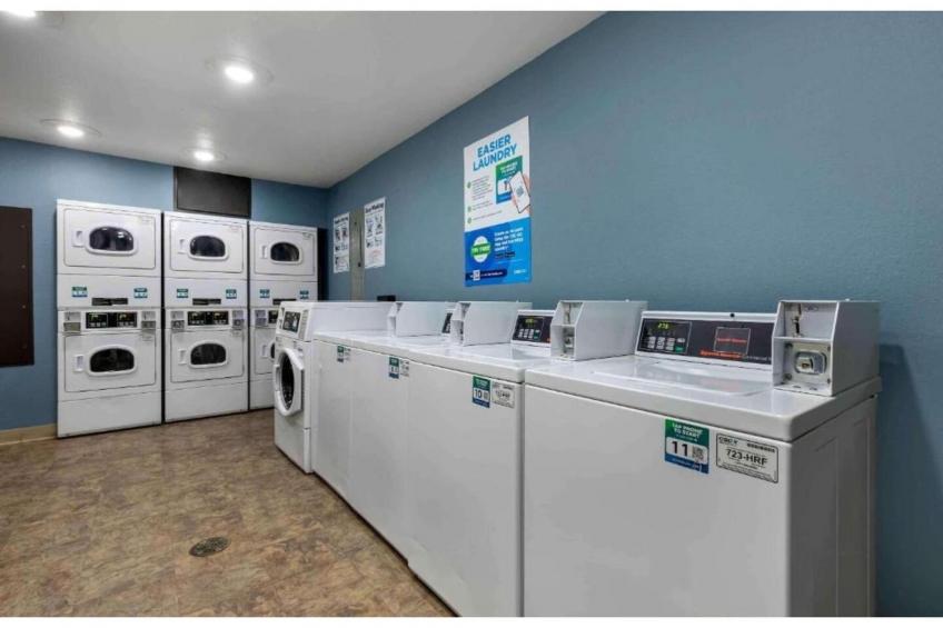 2 Full Beds | Non-Smoking, Kitchen - foto 23