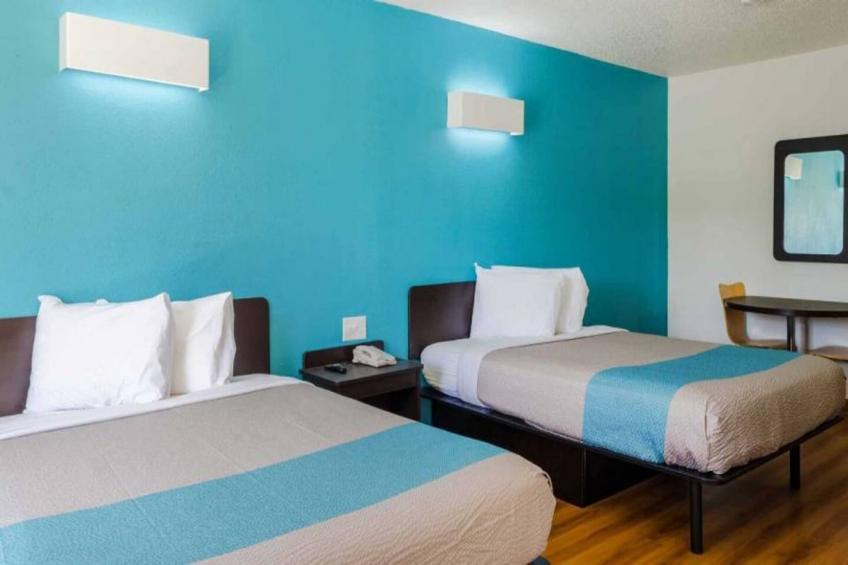2 Queen Beds  Non-Smoking Micfridge - foto 6
