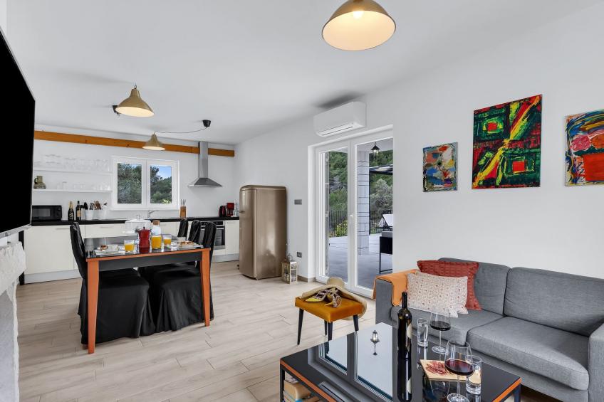 Alleinstehendes Ferienhaus mit Pool und drei Schlafzimmer - foto 17